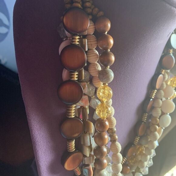 Stone/Shell Necklace  - Picture 4 of 6